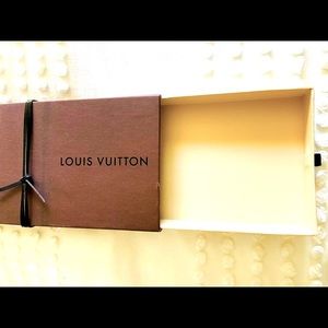 LOUIS VUITTON Tie Box (Empty)